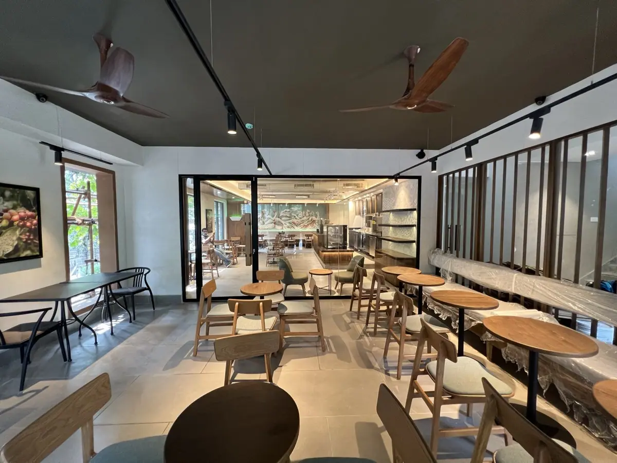 Tata Starbucks – Harrington Road — image 1