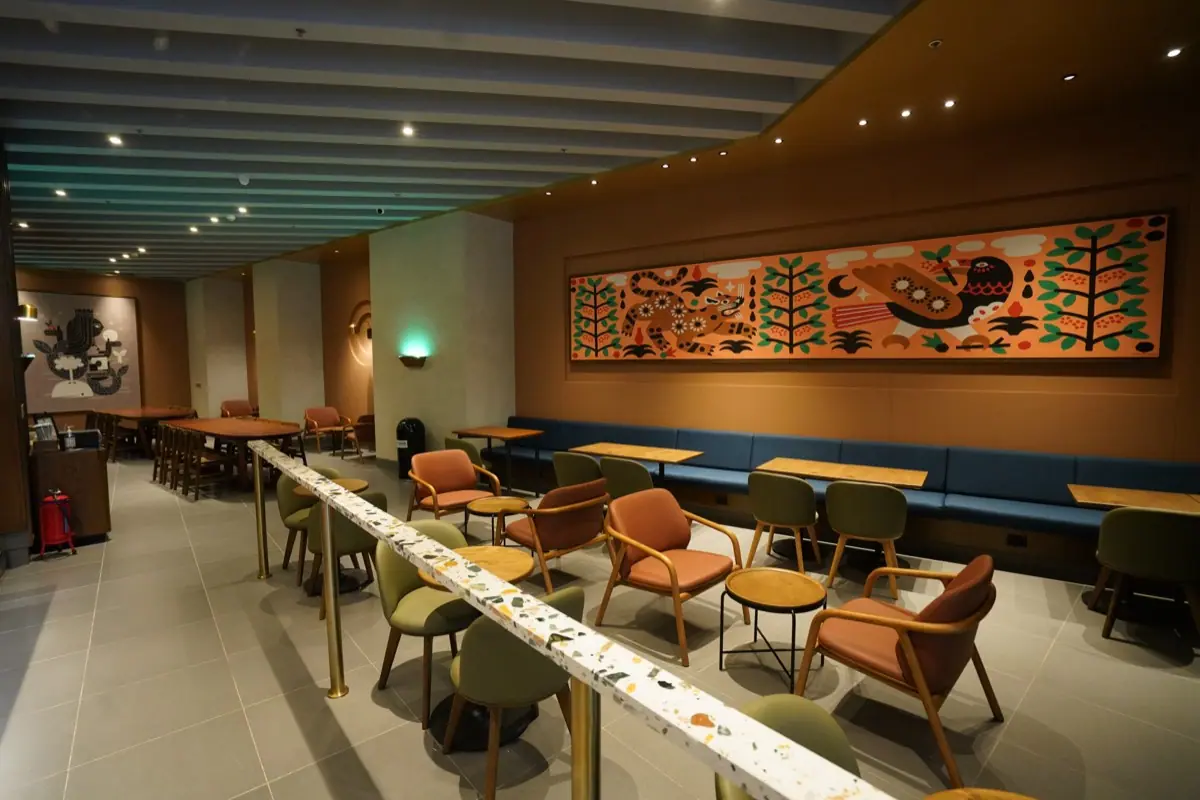 Tata Starbucks – Phoenix Mall, Ahmedabad — image 2